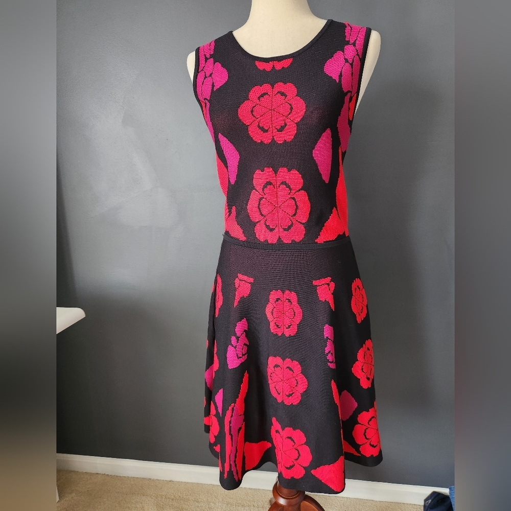 Eva Mendes M Martine Floral Sleeveless Sweater Dress Fit & Flare EUC Knee Length